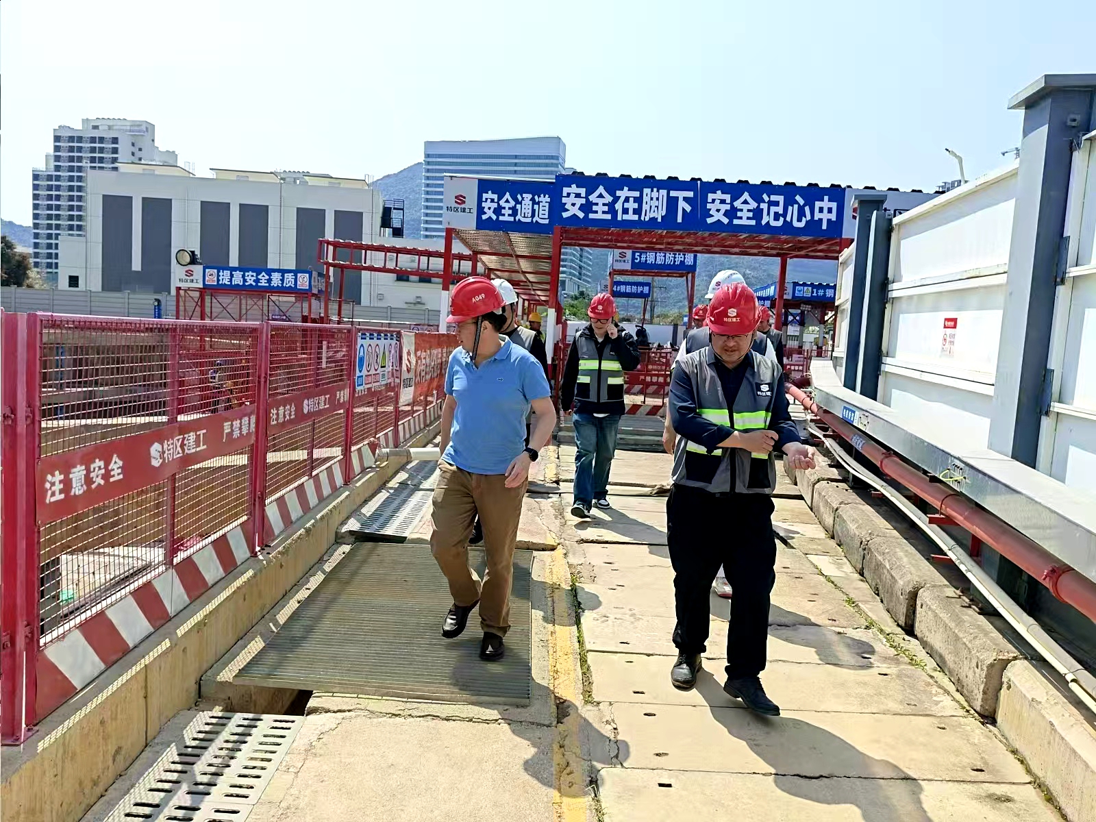 5马红波.jpg 5马红波.jpg